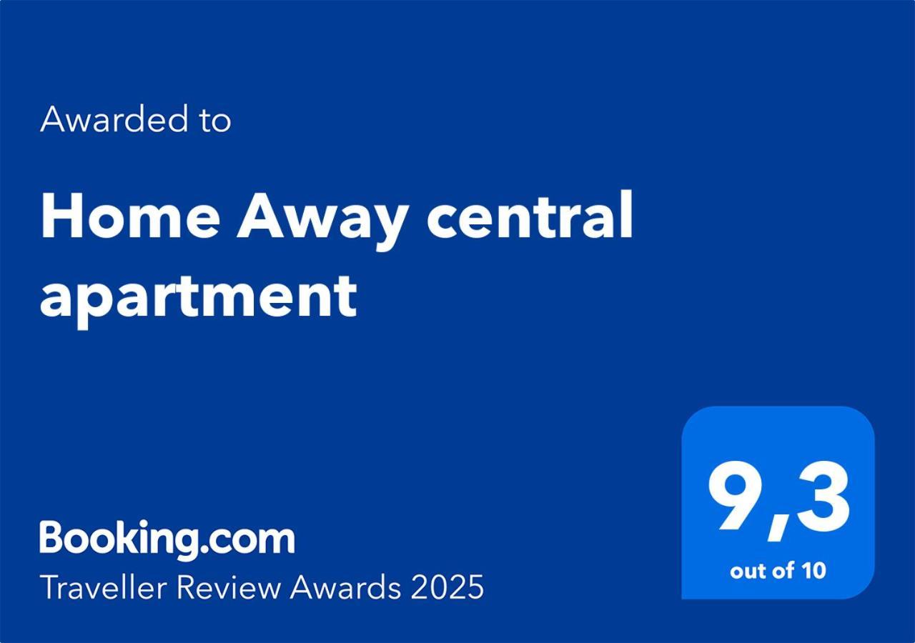 Home Away Main Square Apartment Poprad Ngoại thất bức ảnh